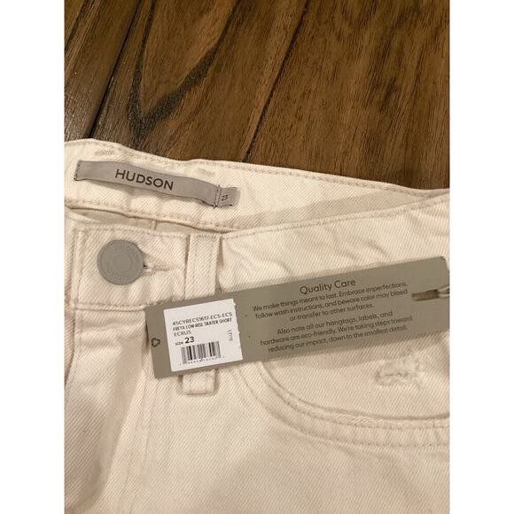 Hudson Freya Low Rise Skater Shorts White Denim Bermuda Wide Leg Raw Hem Size 23 - Picture 10 of 12